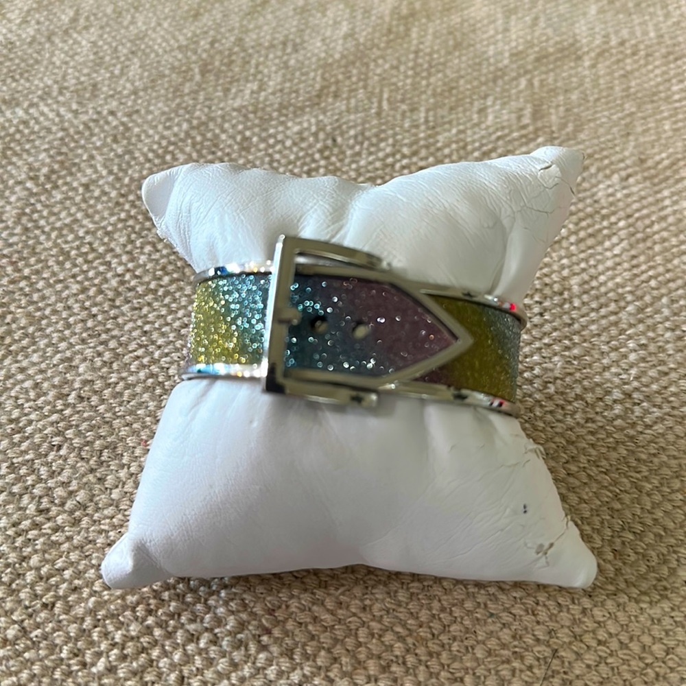 Sparkly yellow blue purple adjustable bracelet. NWOT 3/4 wide